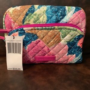 NWT Vera Bradley Iconic Medium Cosmetic bag.